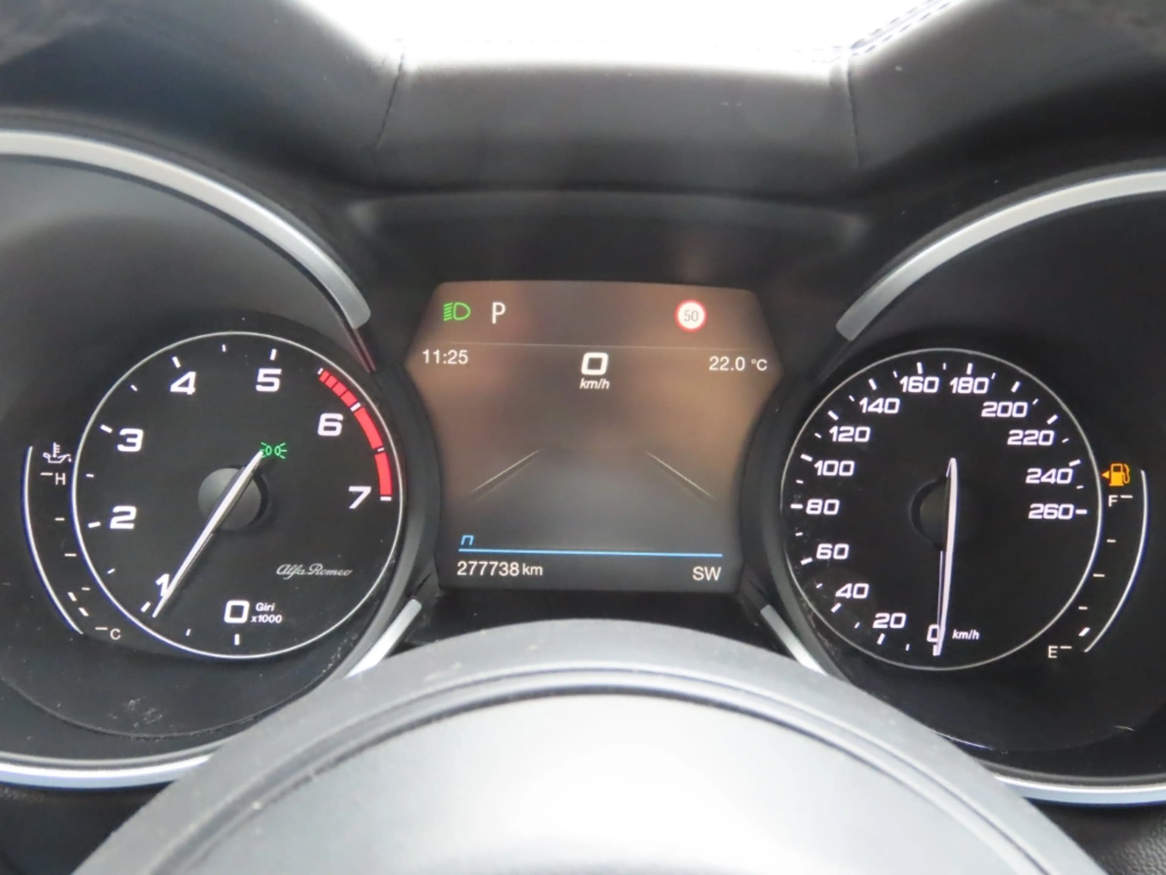Alfa Romeo Stelvio Veloce Q4 — photo 12