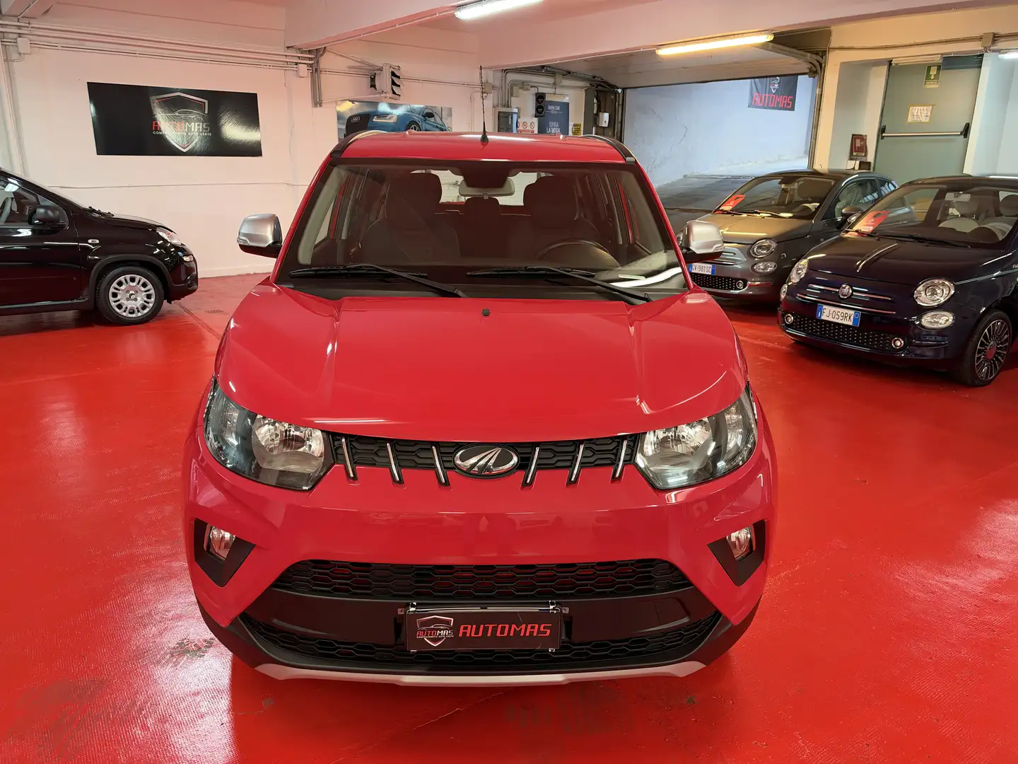 Mahindra KUV100 1.2 K8 Rot - 2