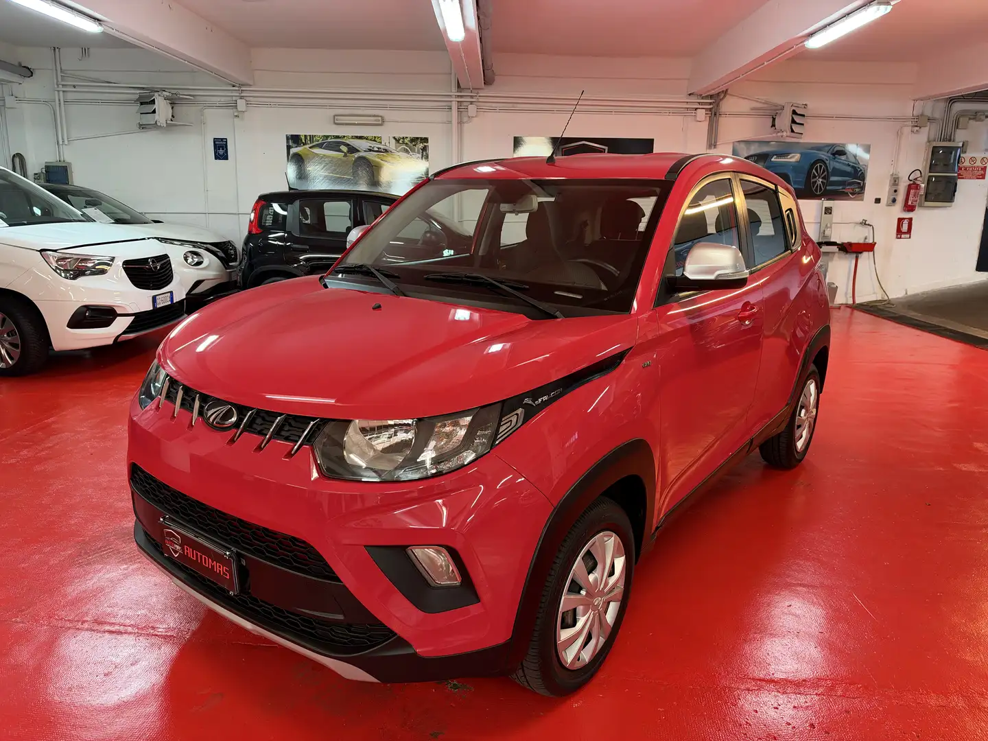 Mahindra KUV100 1.2 K8 Rot - 1