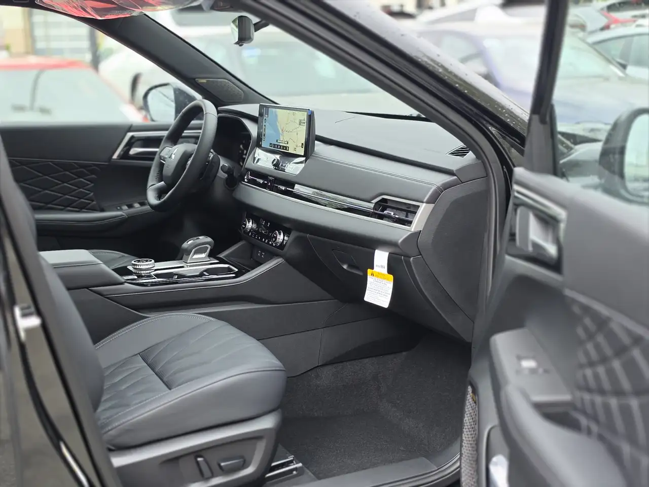 Mitsubishi Outlander снимка Mitsubishi Outlander