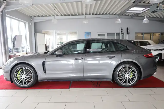 Porsche Panamera view 2