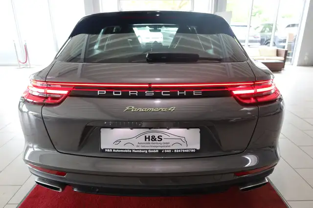 Porsche Panamera view 4
