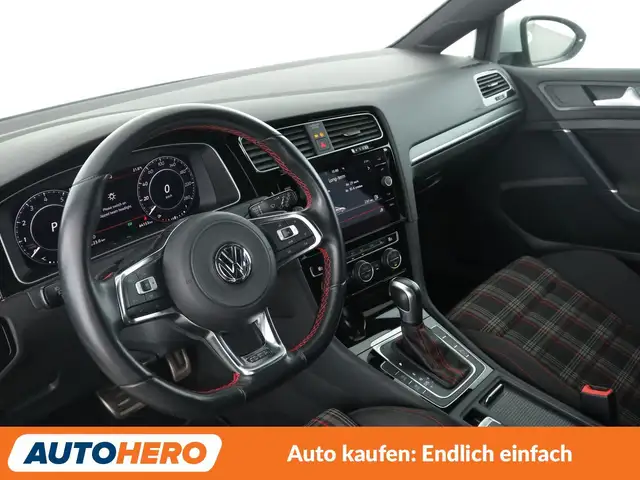 Volkswagen Golf view 11