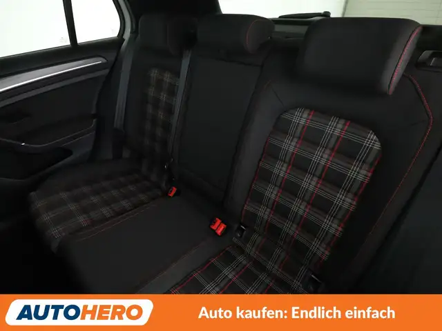 Volkswagen Golf view 14