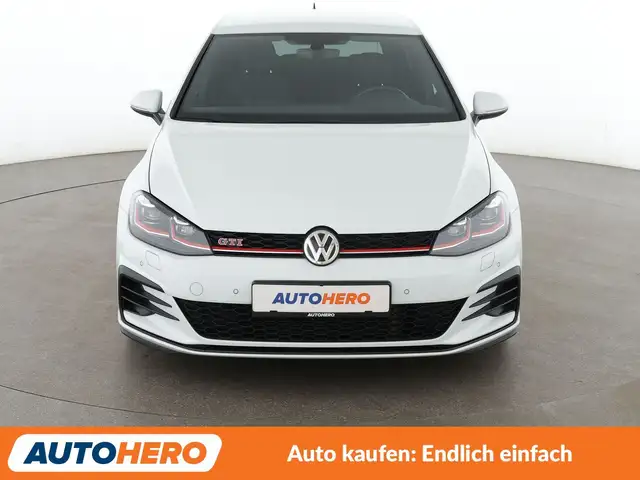 Volkswagen Golf view 9