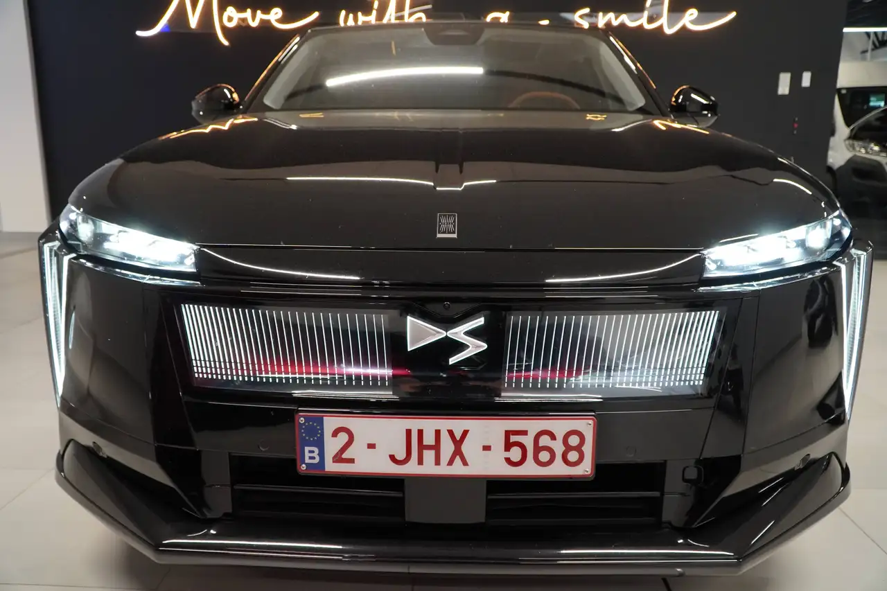 DS Automobiles N°8 2026