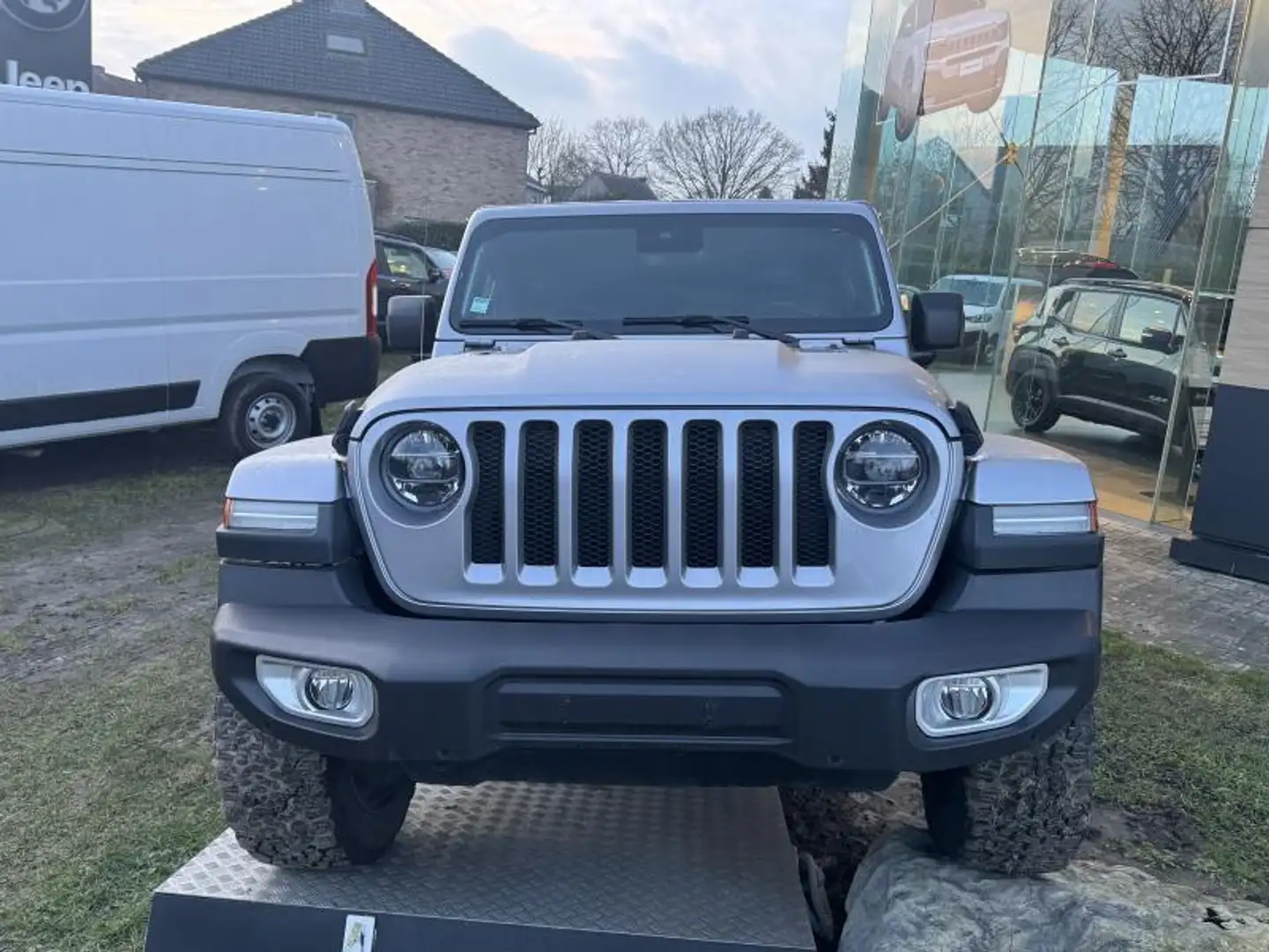 Jeep Wrangler Unlimited Sahara Argent - 2