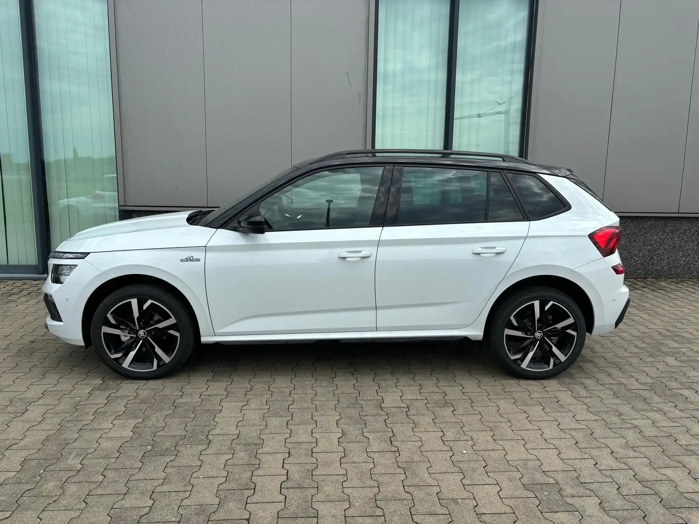 Skoda Kamiq Essence 1.0 TSI 116PS, 5 Jahre Garantie, Klimaa... - 1