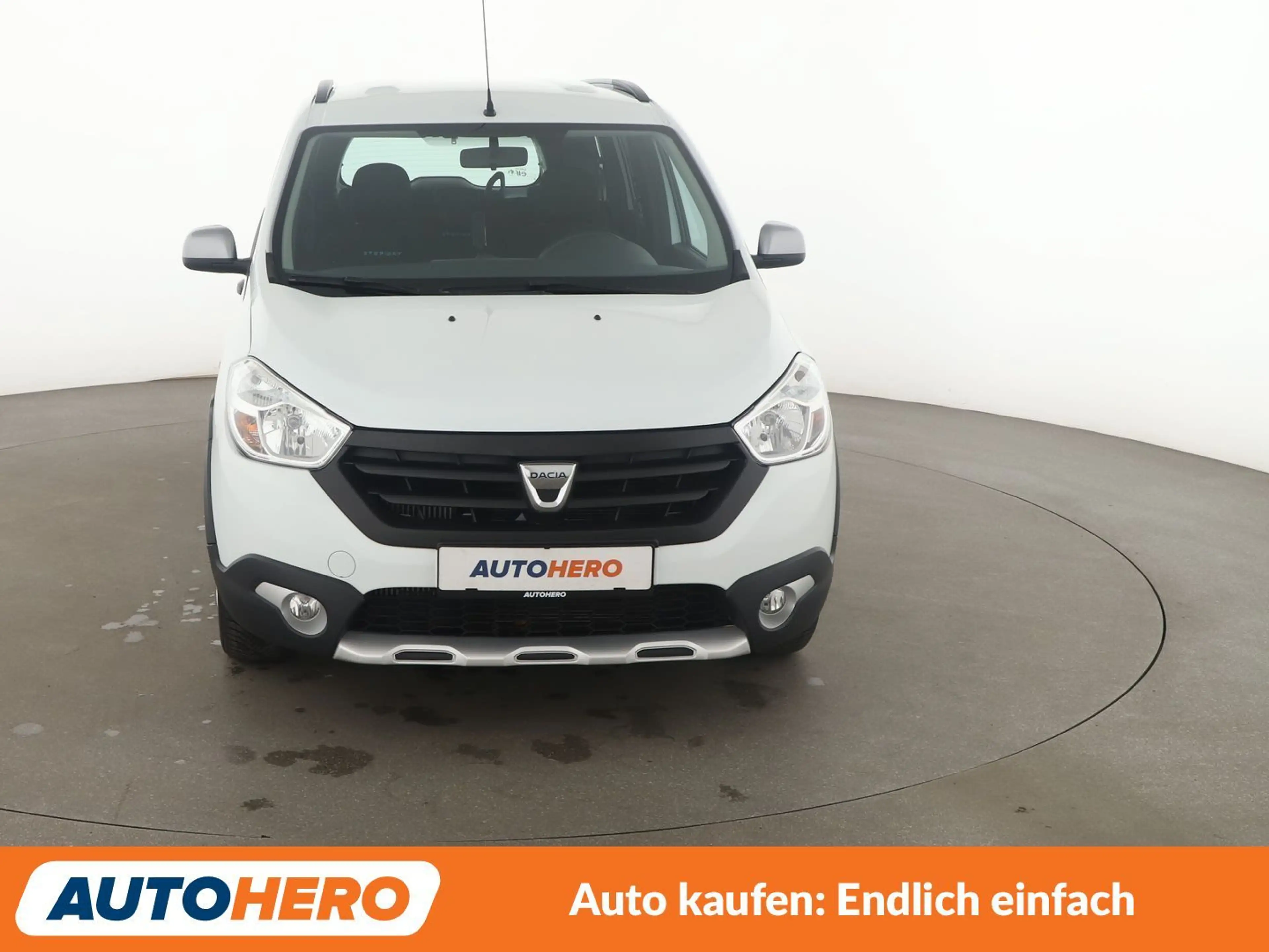 Dacia Lodgy 1.2 TCe Stepway *NAVI*PDC*SHZ*TEMPO*KLIMA* — photo 9