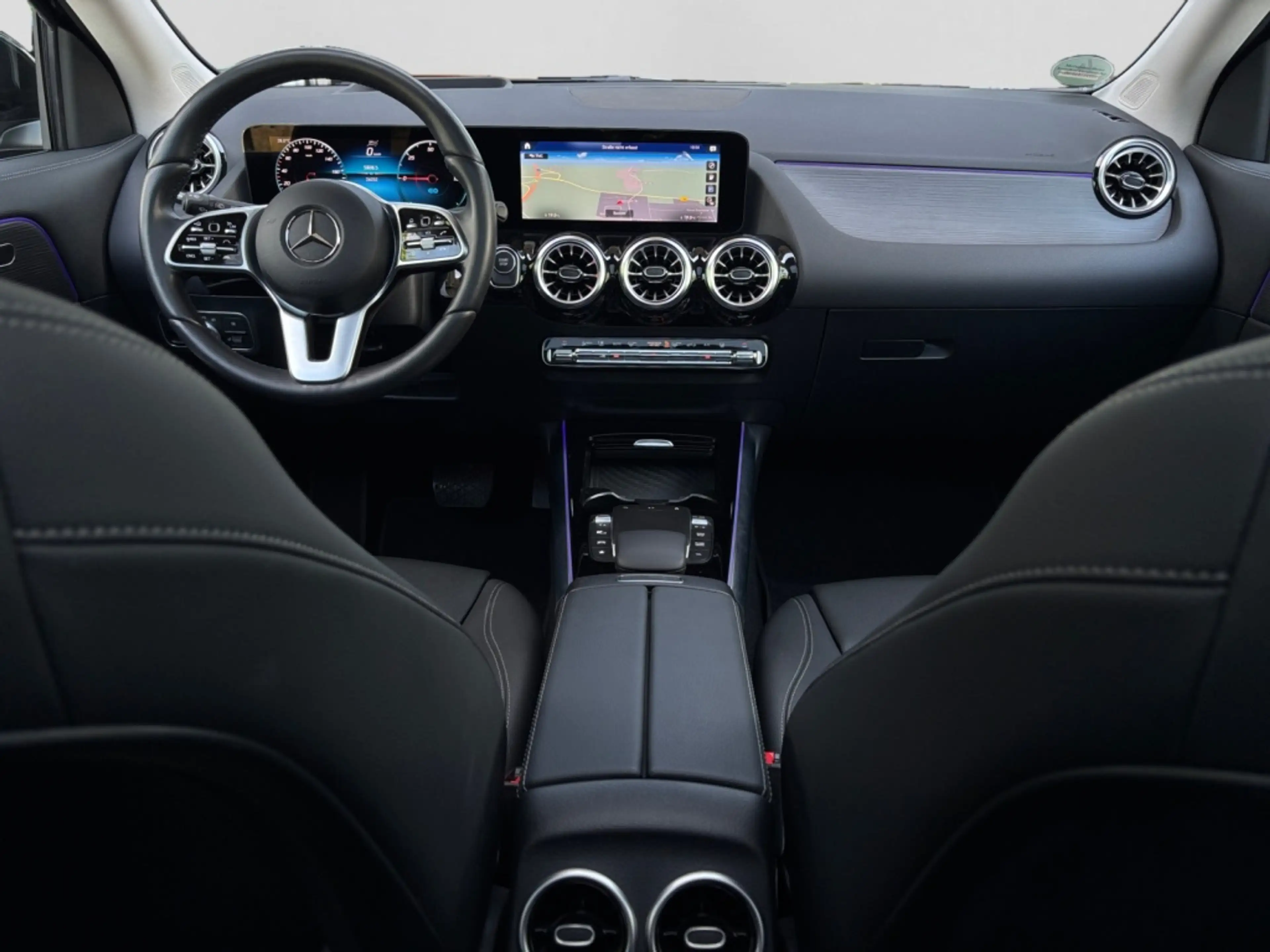 Mercedes-Benz EQA 250 + PROGRESSIVE|DISTR|HUD|MBUX|360°|PANO — photo 8