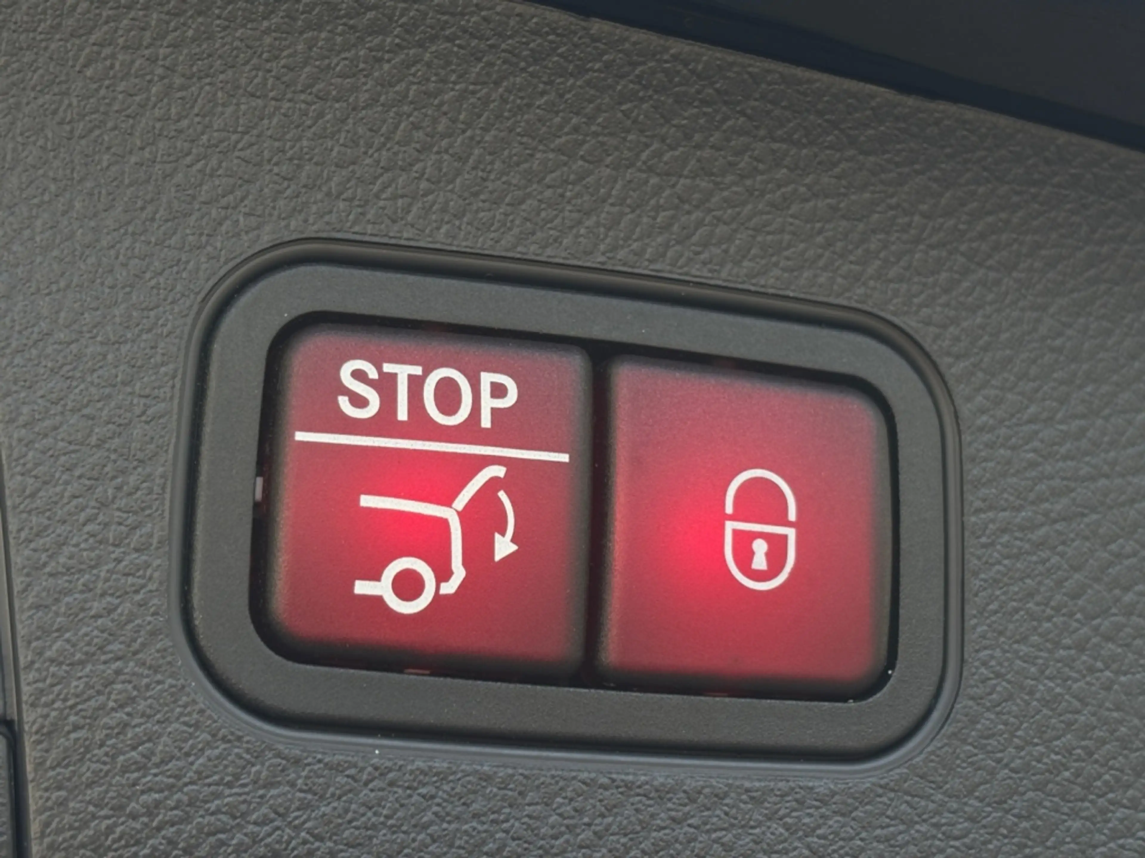Mercedes-Benz EQA 250 + PROGRESSIVE|DISTR|HUD|MBUX|360°|PANO — photo 15