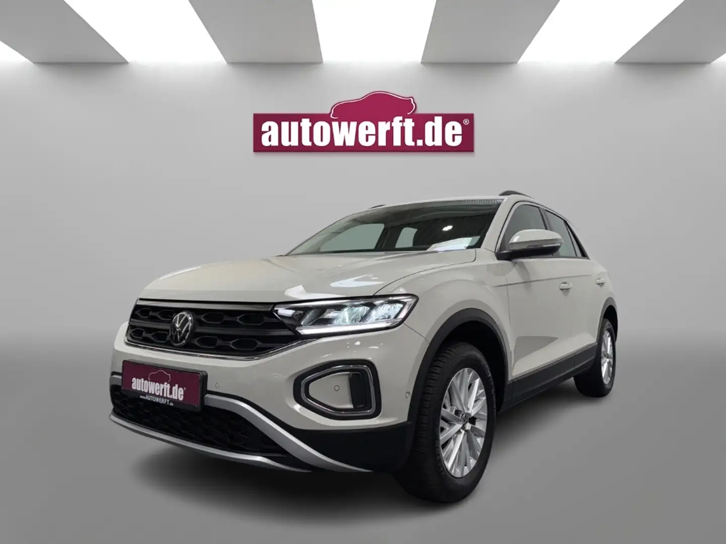 Volkswagen T-Roc 1.5 TSI DSG LIFE AHK LED NAVI 16Z SHZ VIRTUAL Grijs - 1