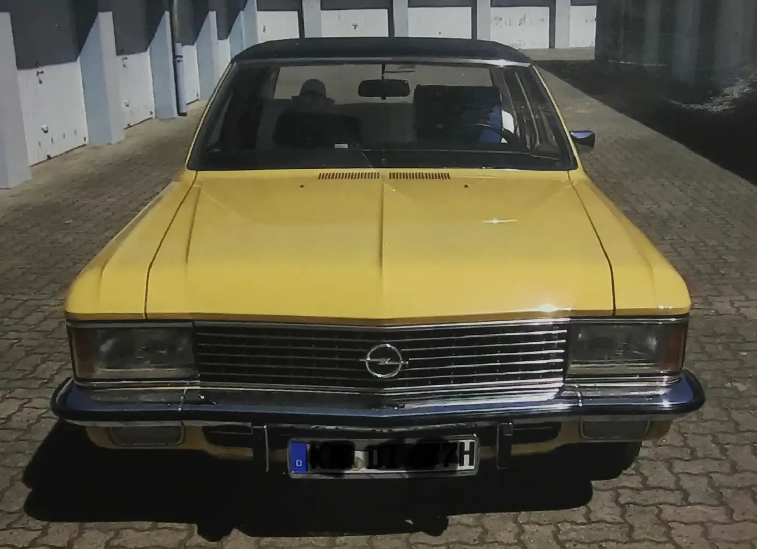 Opel Diplomat 2,8E Amarillo - 1