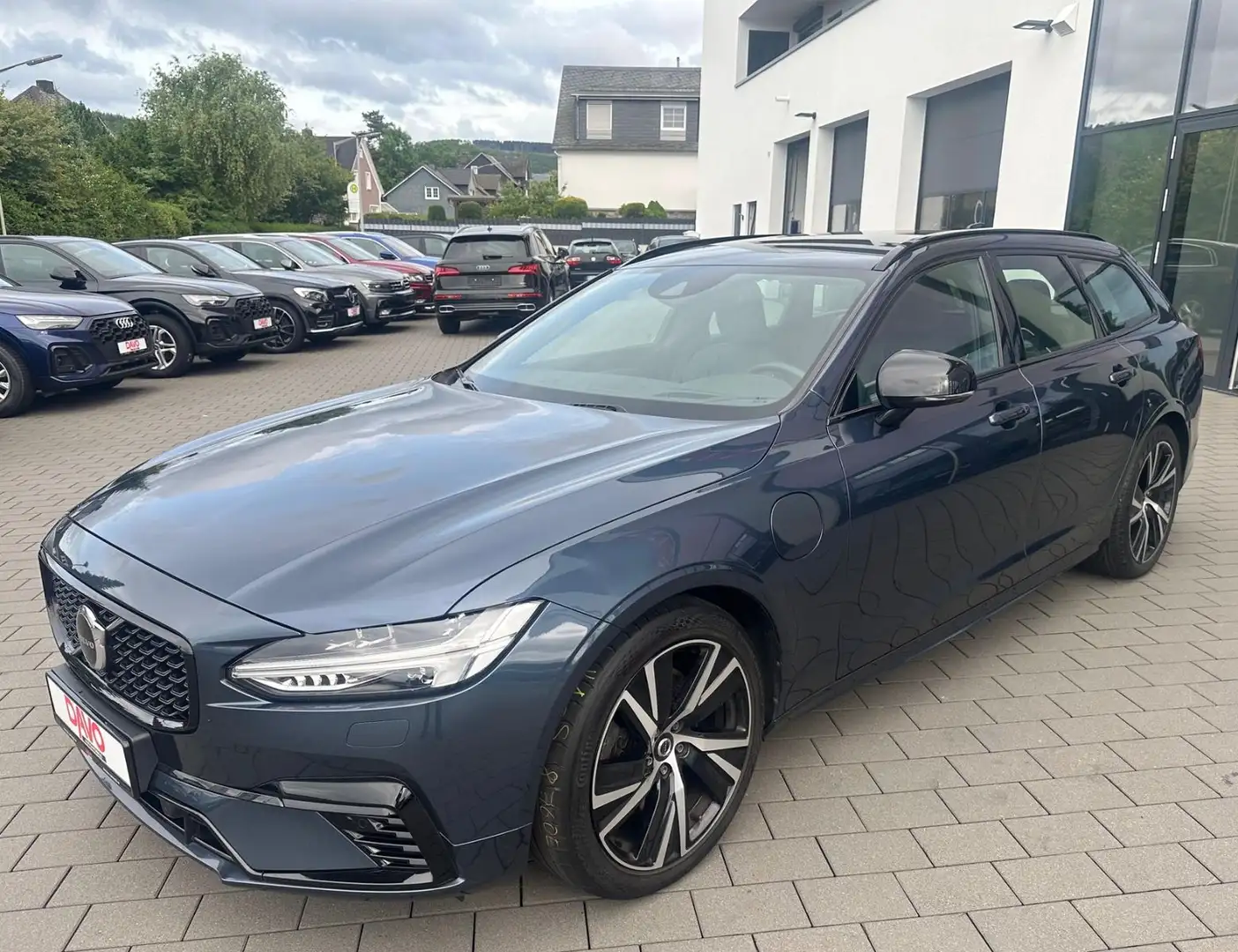 Volvo V90 Kombi R Design Expression Recharge AWD Plug Blau - 1