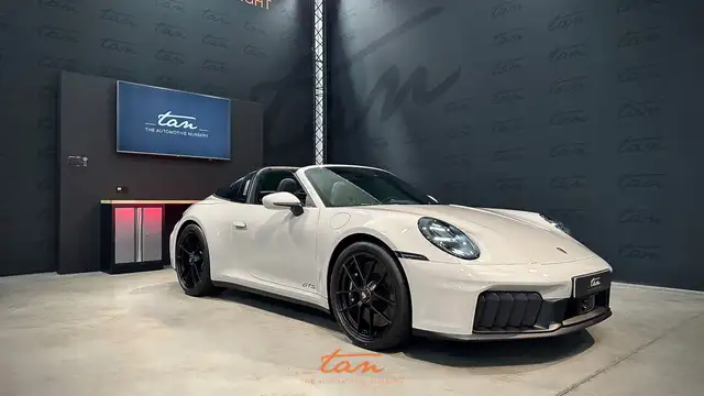 Porsche Targa 992.2 4 GTS Facelift - New Car - Discount -8.1%