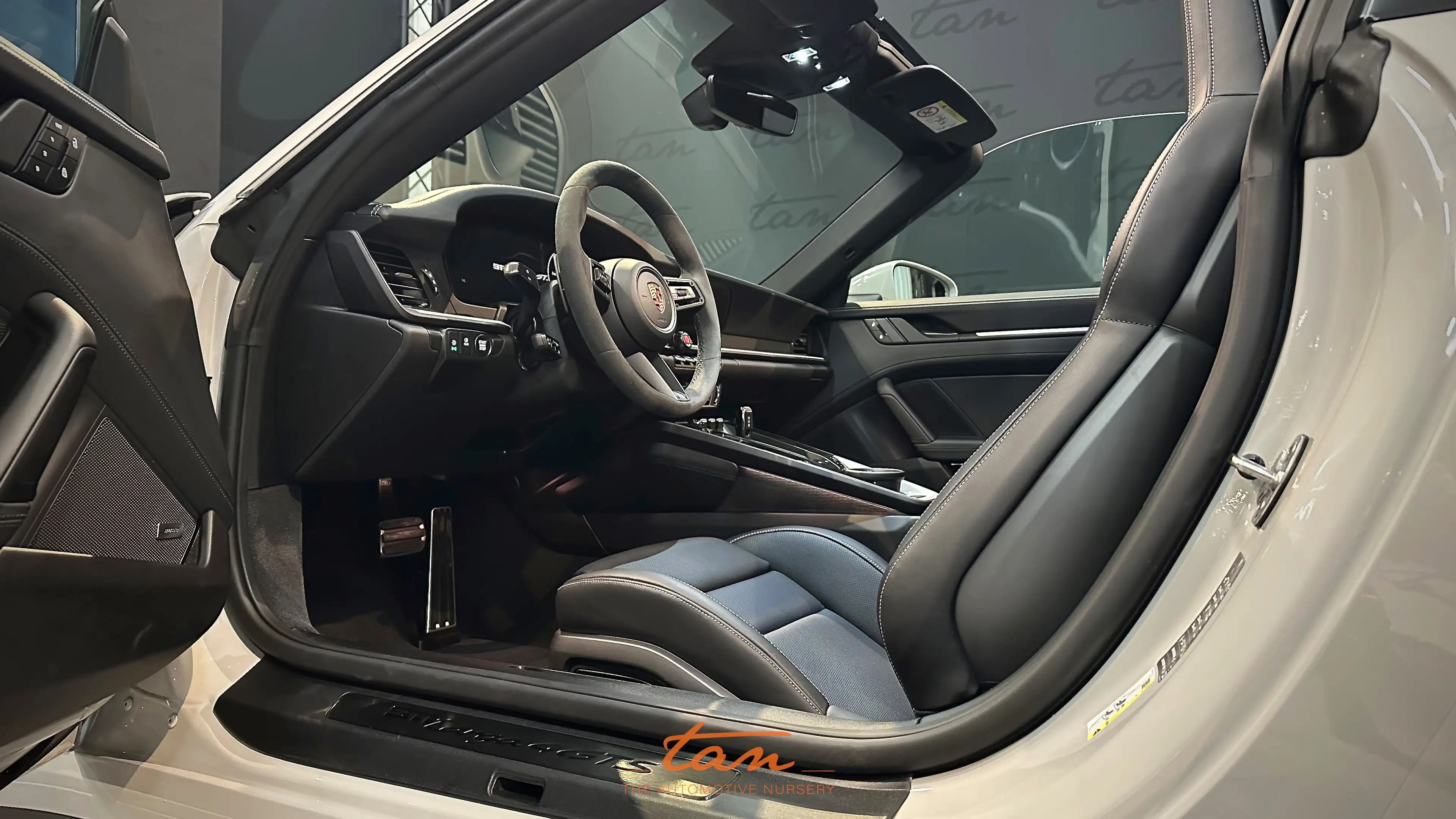 Porsche Targa 992.2 4 GTS Facelift - New Car - Discount -8.1% — photo 13