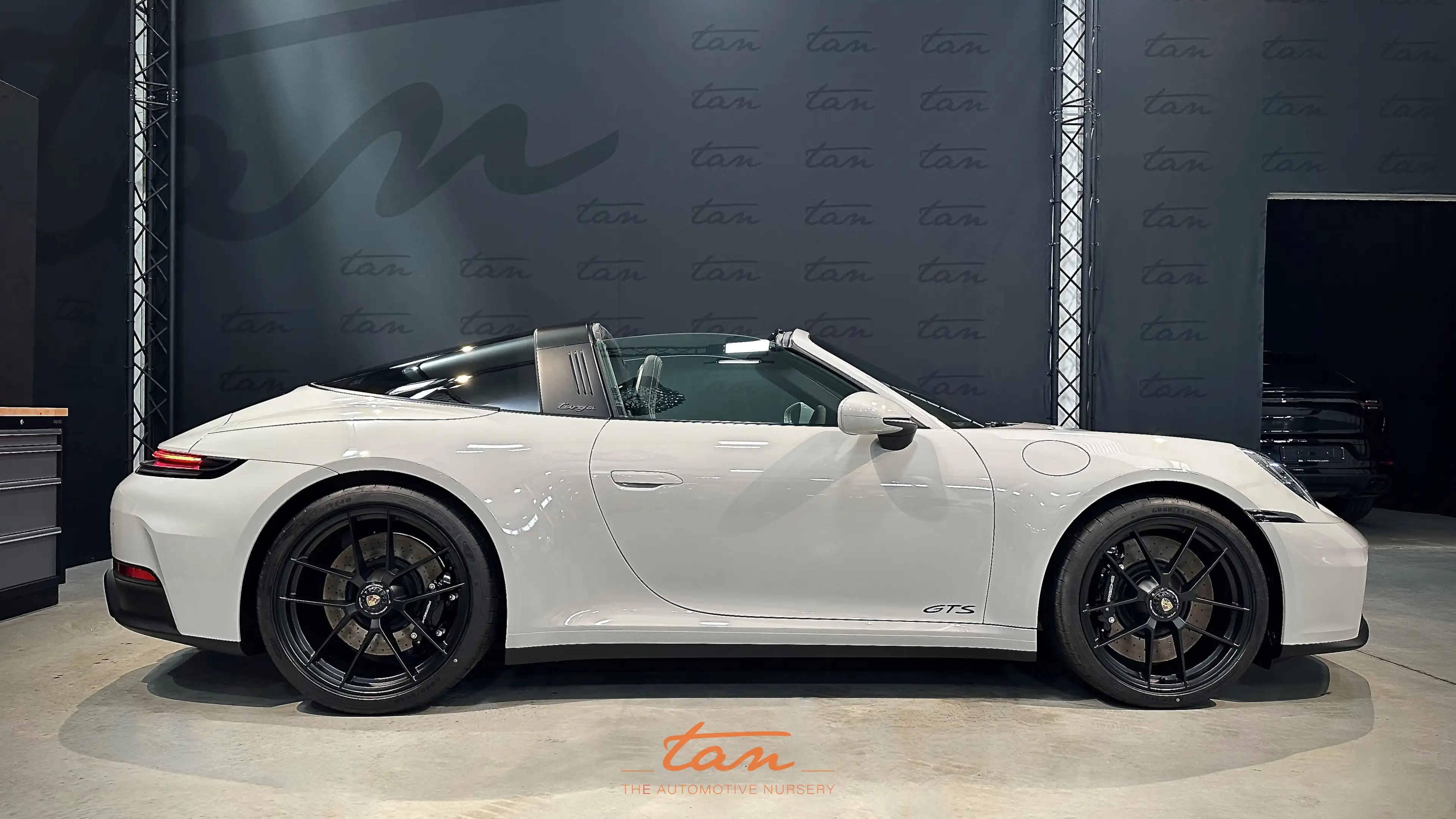 Porsche Targa 992.2 4 GTS Facelift - New Car - Discount -8.1% — photo 4