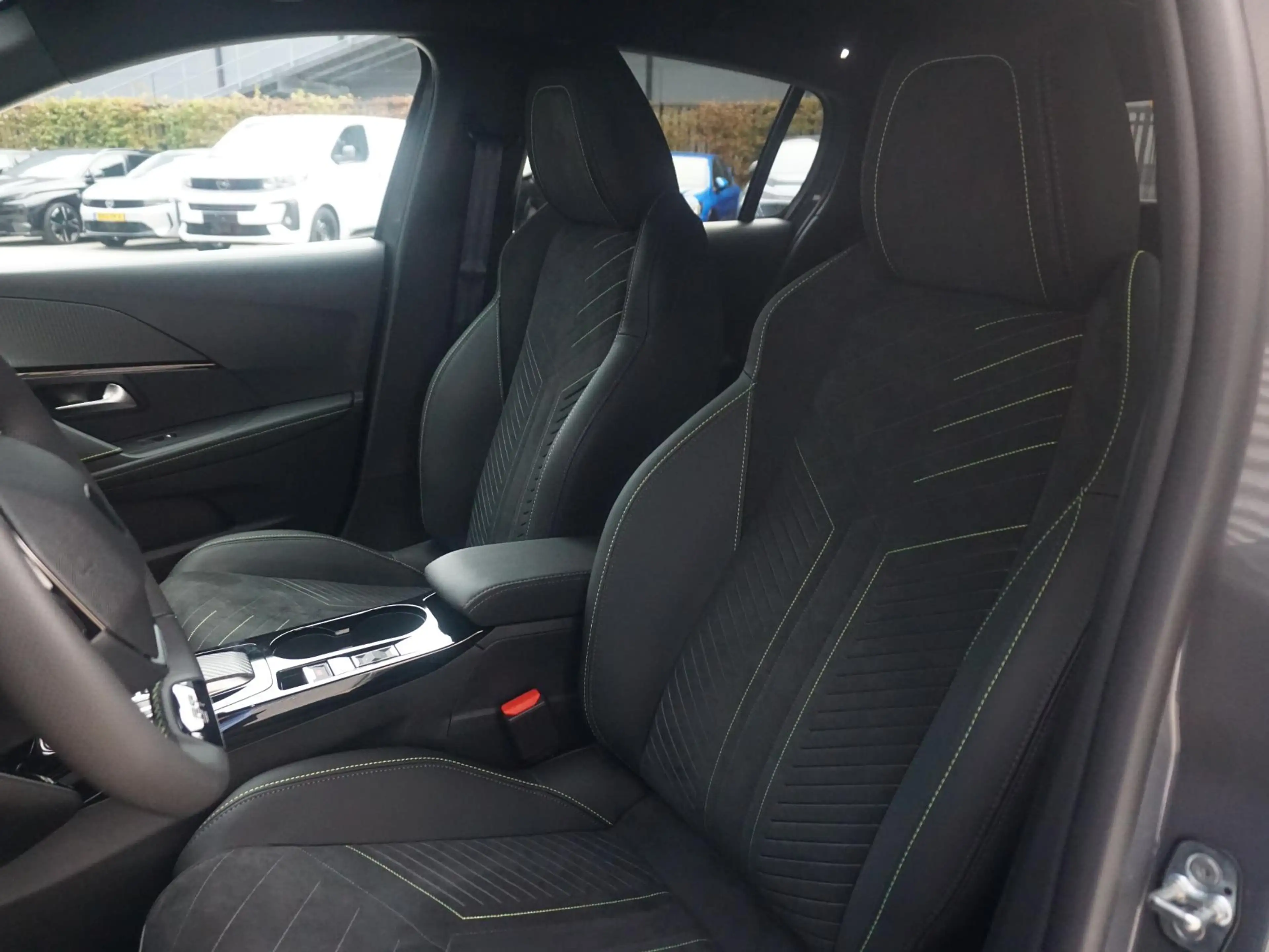 Peugeot e-208 EV GT 51 kWh Warmtepomp — photo 10