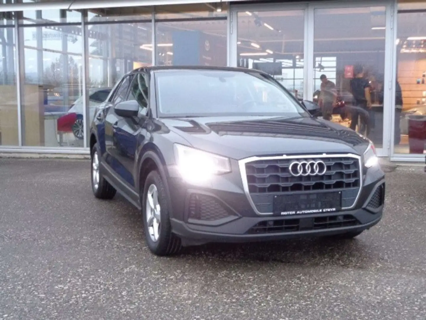 Audi Q2 30 TDI S-tronic *LED *Navi *Leder Grau - 1