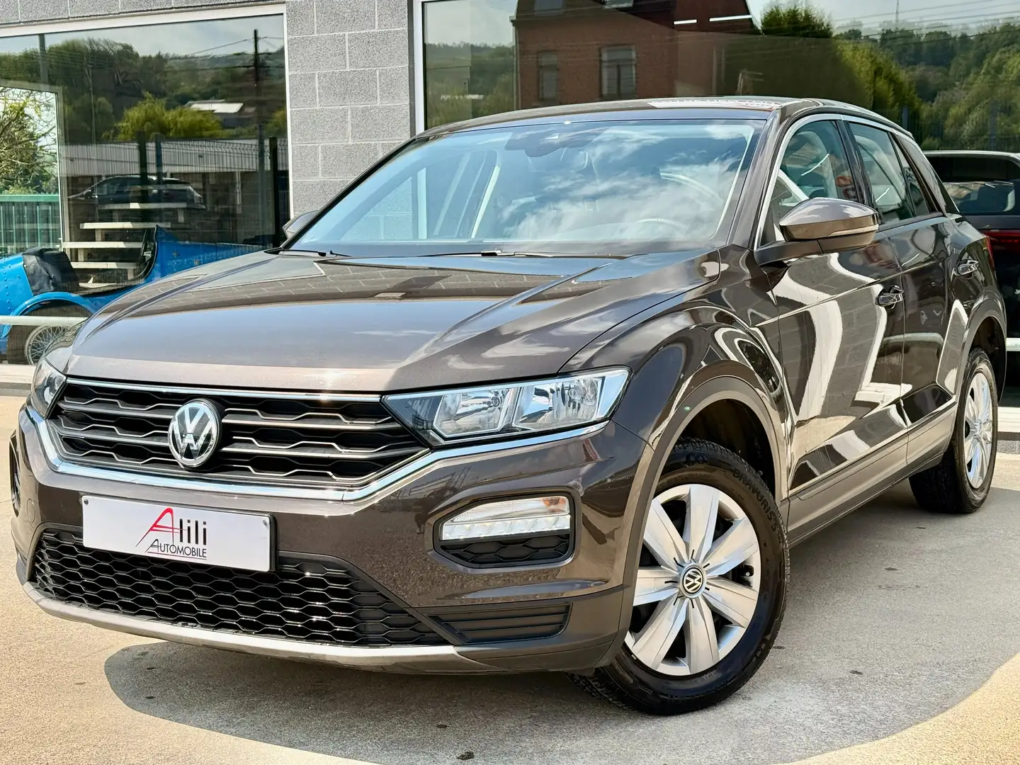 Volkswagen T-Roc 1.0 TSI*Gps*Euro6b*Garantie 12 Mois*Airco-Digital* Коричневый - 1
