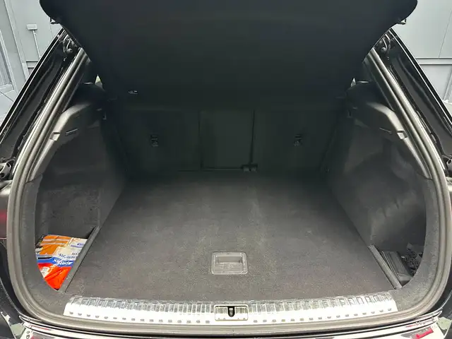 Audi Q3 view 26