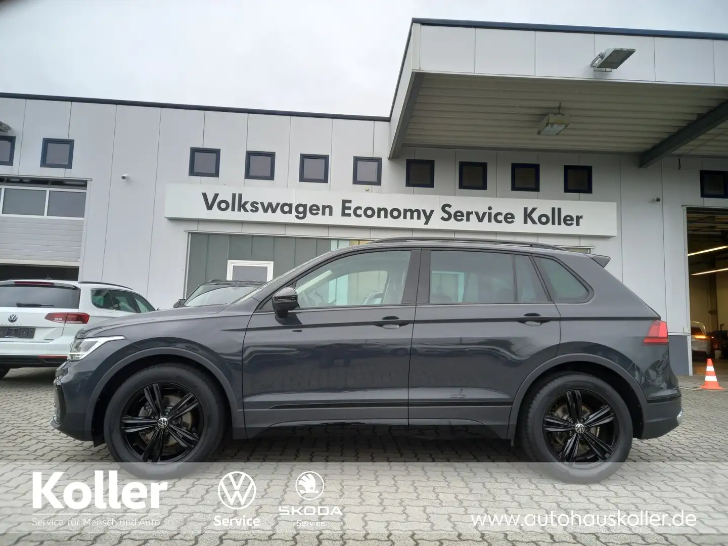 Volkswagen Tiguan Tiguan 1.5 TSI DSG Urban Sport AreaView FHeizung Grigio - 2