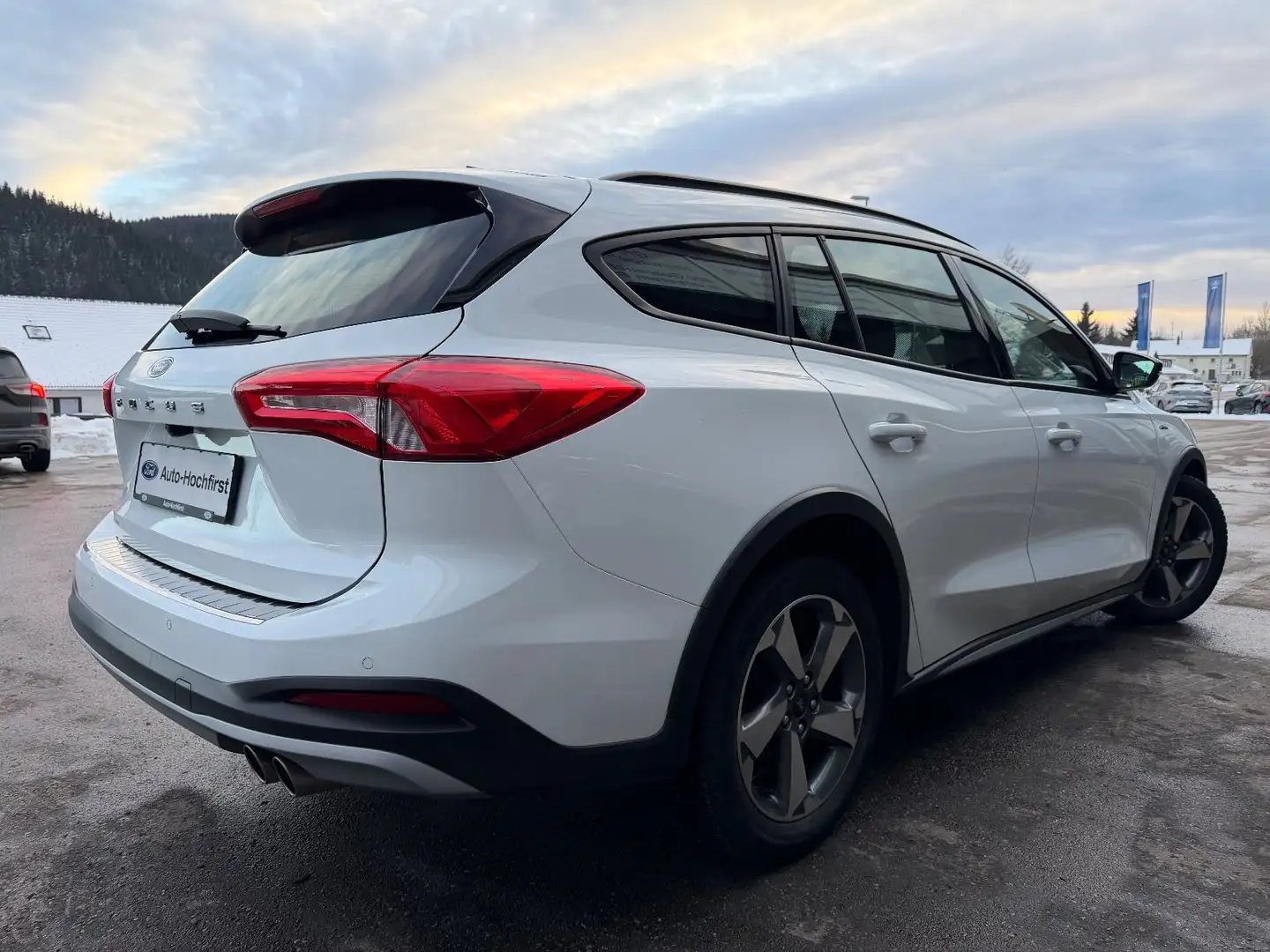 Ford Focus Turnier Active 1.5EcoBoost 110KW Navi/LED Blanc - 2