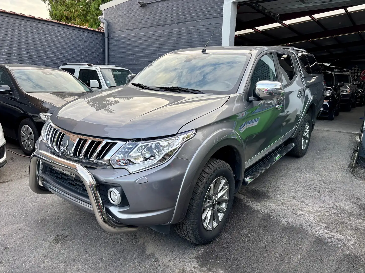 Mitsubishi L200 16.110 NETTO/2.4 DI-D 4WD DC TVA C et car-pass Bleu - 1