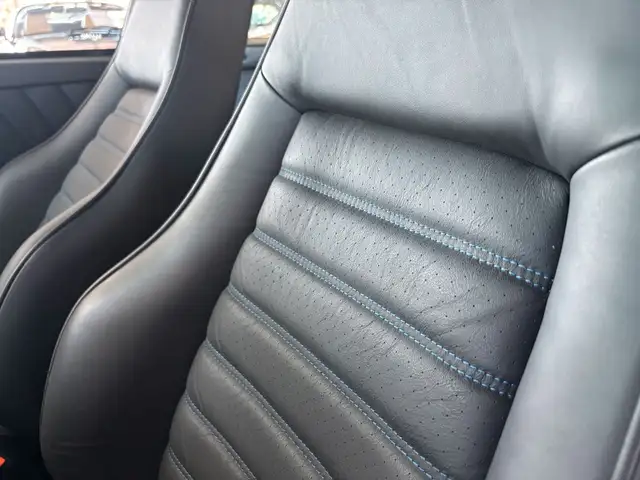 Porsche 911 view 14