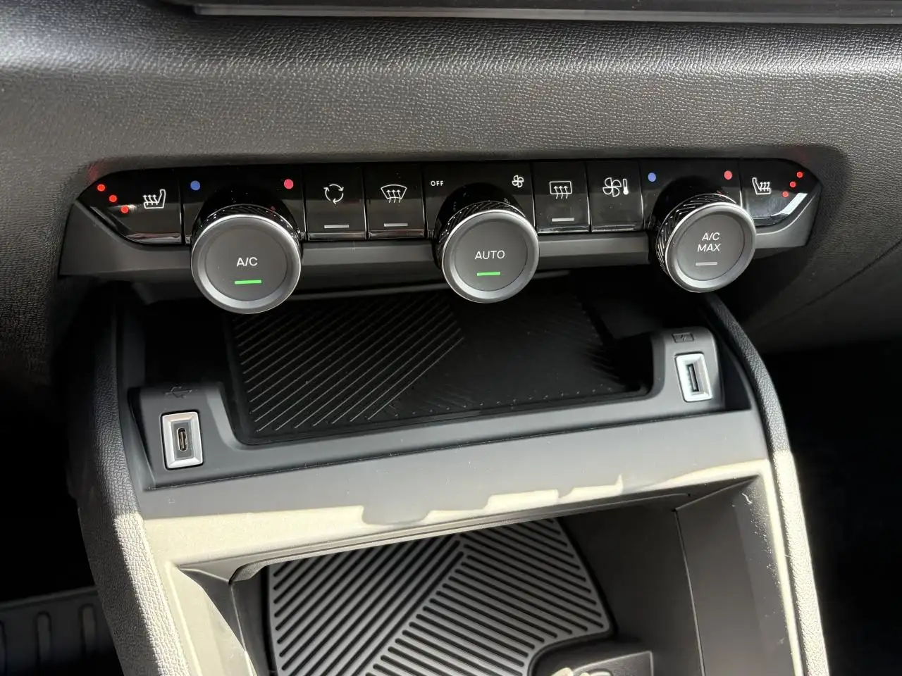 Citroen C4 Berline — photo 30