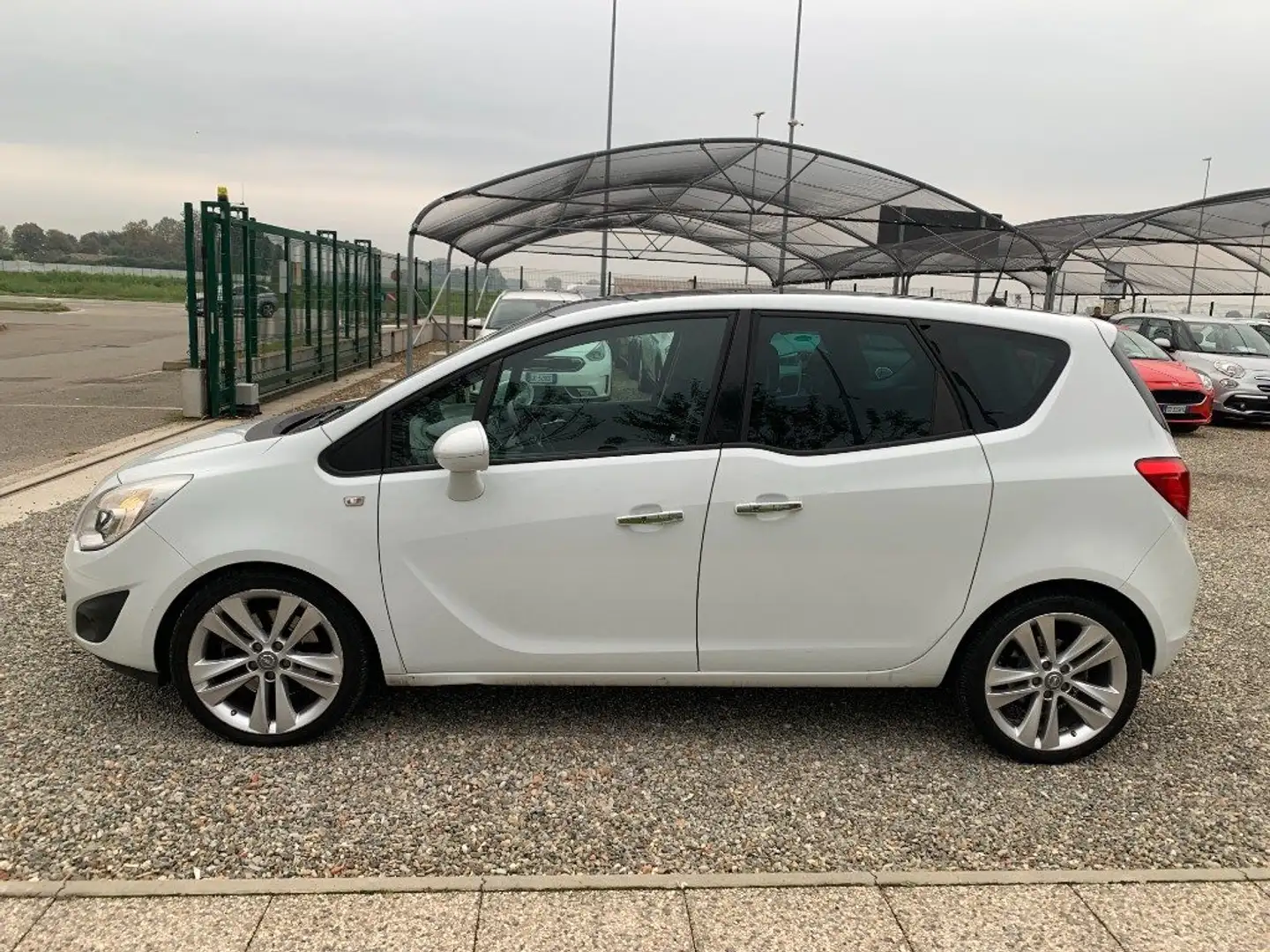 Opel Meriva 1.7 CDTI 110CV Cosmo Bianco - 2
