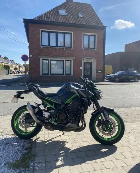 Kawasaki Z 900 - foto 2