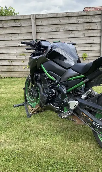 Kawasaki Z 900 - foto 6