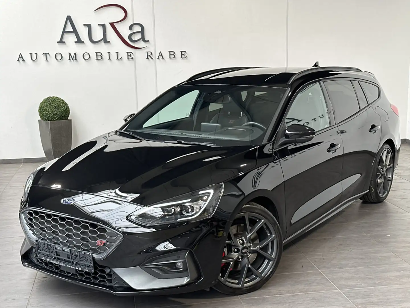 Ford Focus Turnier 2.0 EB ST NAV+LED+ACC+AHK+KAM+19ZO Black - 2