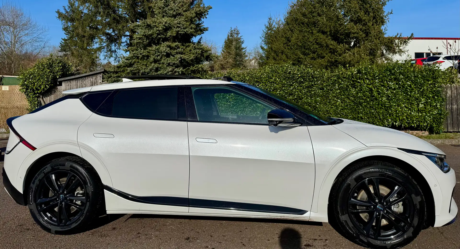Kia EV6 EV6+GT-line+PANO+Design+Sound+WP+Head-up+AHK Bílá - 2