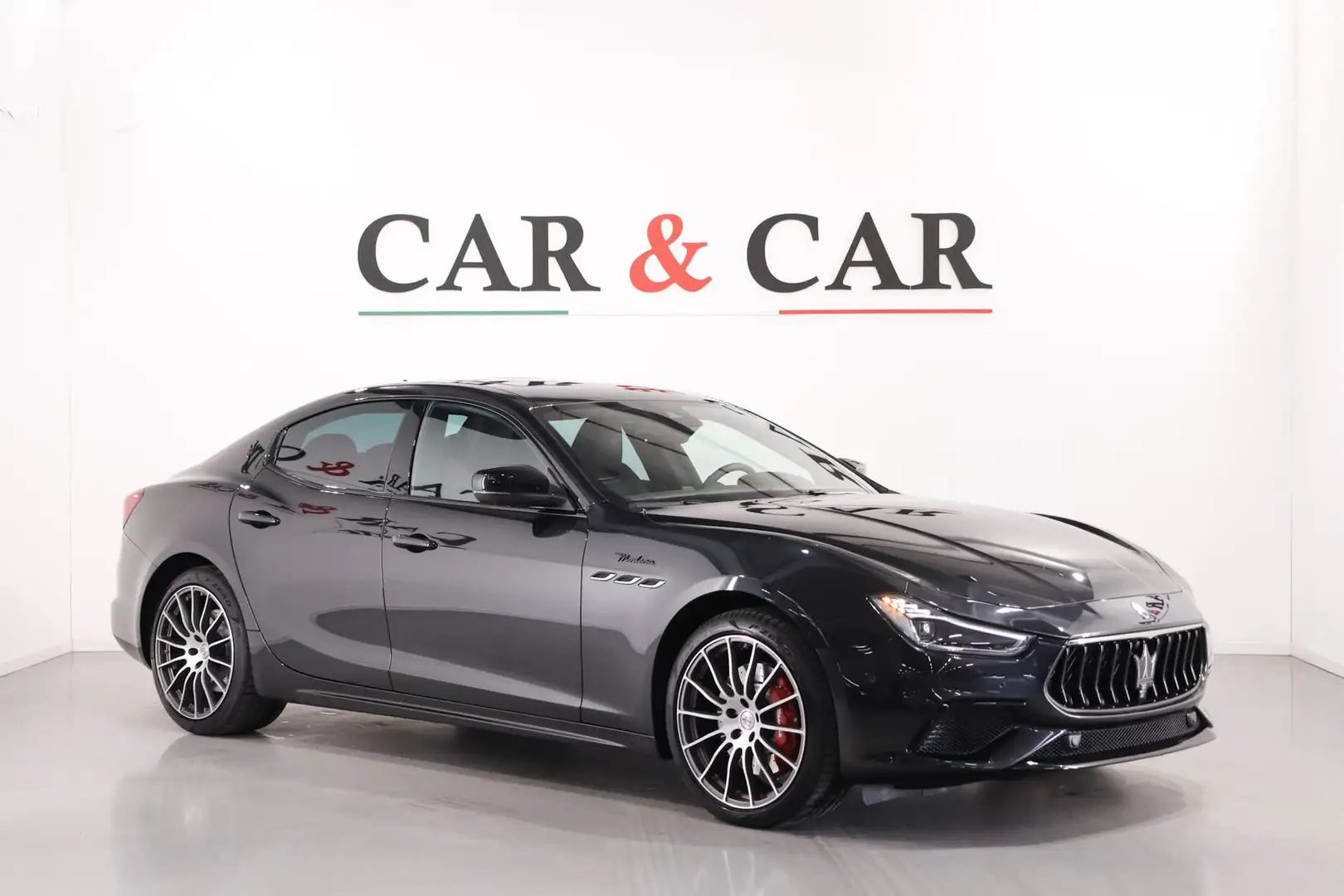 Maserati Ghibli Modena Ultima SQ4 430 CV Negro - 1