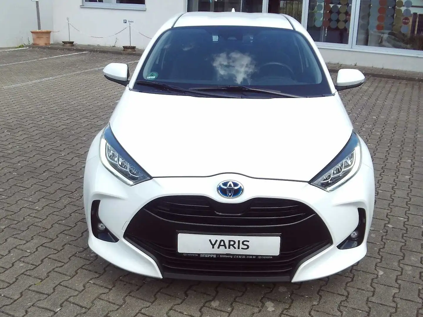Toyota Yaris Hybrid 5-Türer 1.5 VVT-i Weiß - 1