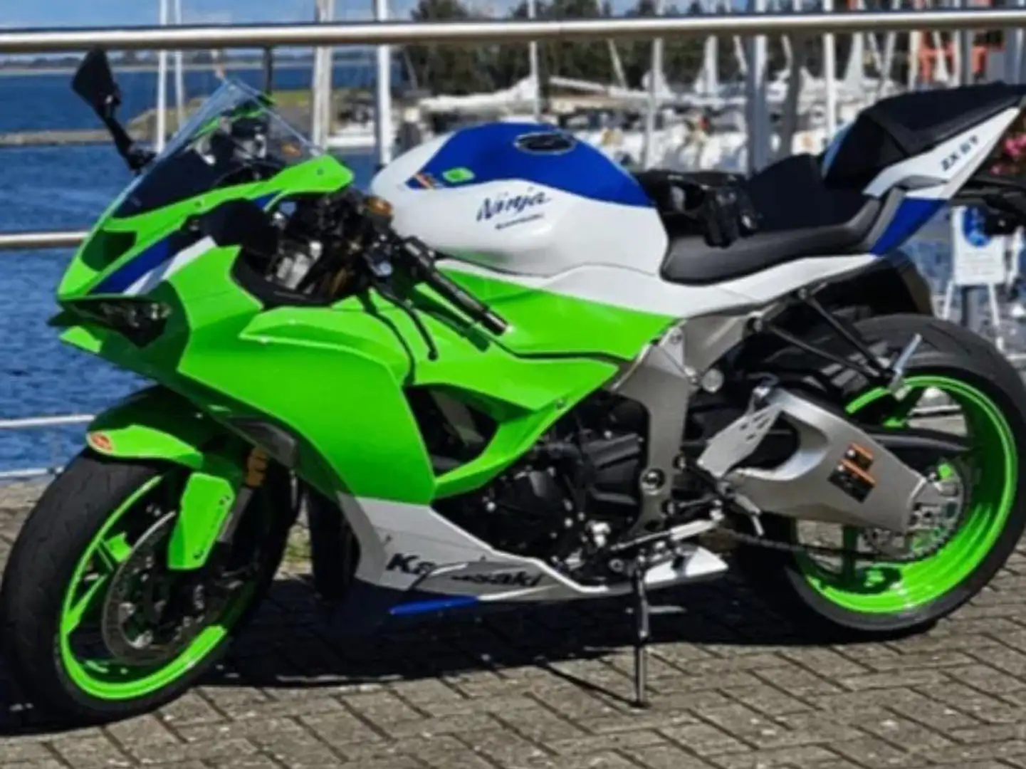 Kawasaki Ninja ZX-6R Ninja 40th Verde - 1