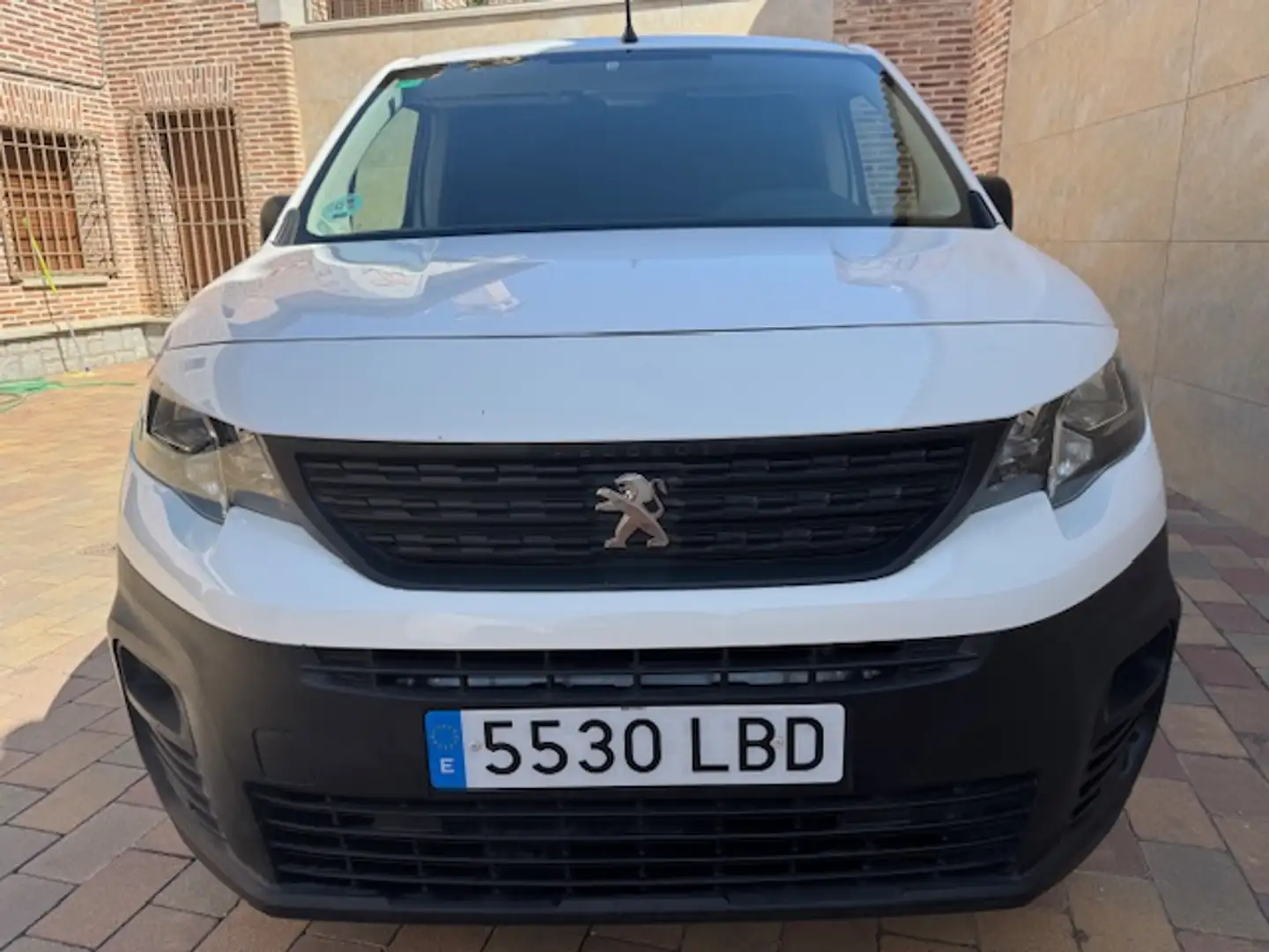 Peugeot Partner 1.6BlueHDI Premium Standard 600kg 75 Blanco - 2