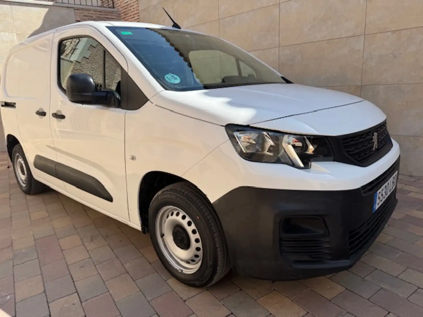 Peugeot Partner 1.6BlueHDI Premium Standard 600kg 75 Blanco - 1