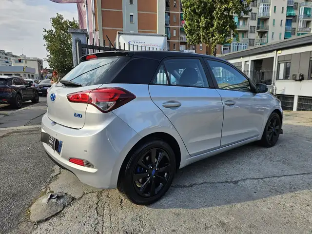 Hyundai I20 view 4