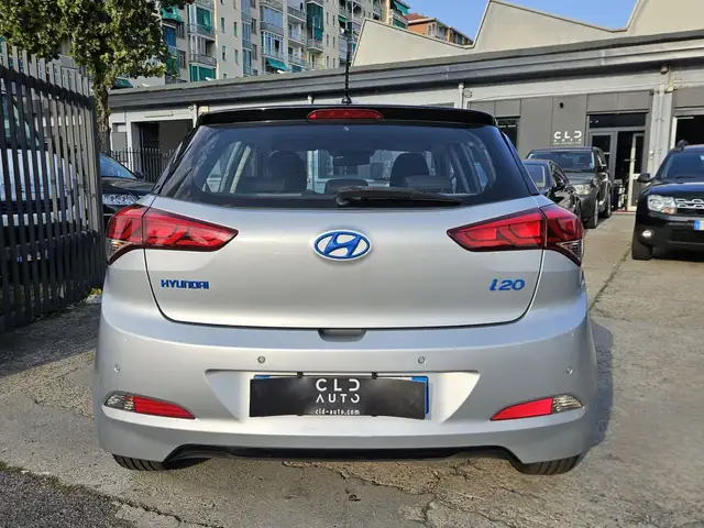 Hyundai I20 view 5