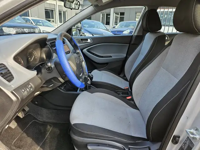 Hyundai I20 view 8