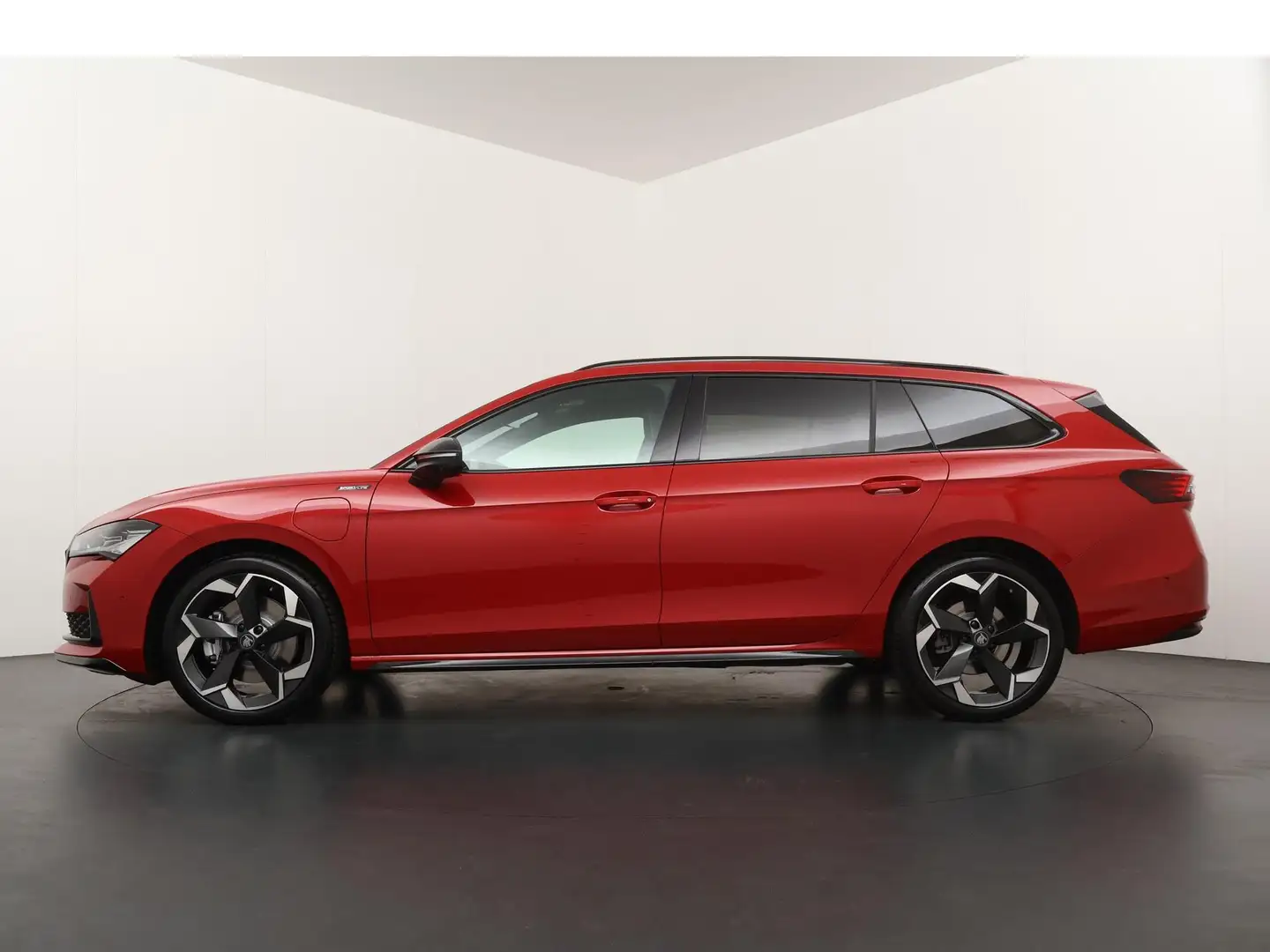 Skoda Superb Combi 1.5 TSI PHEV Sportline Business + Ventilatie Rood - 2