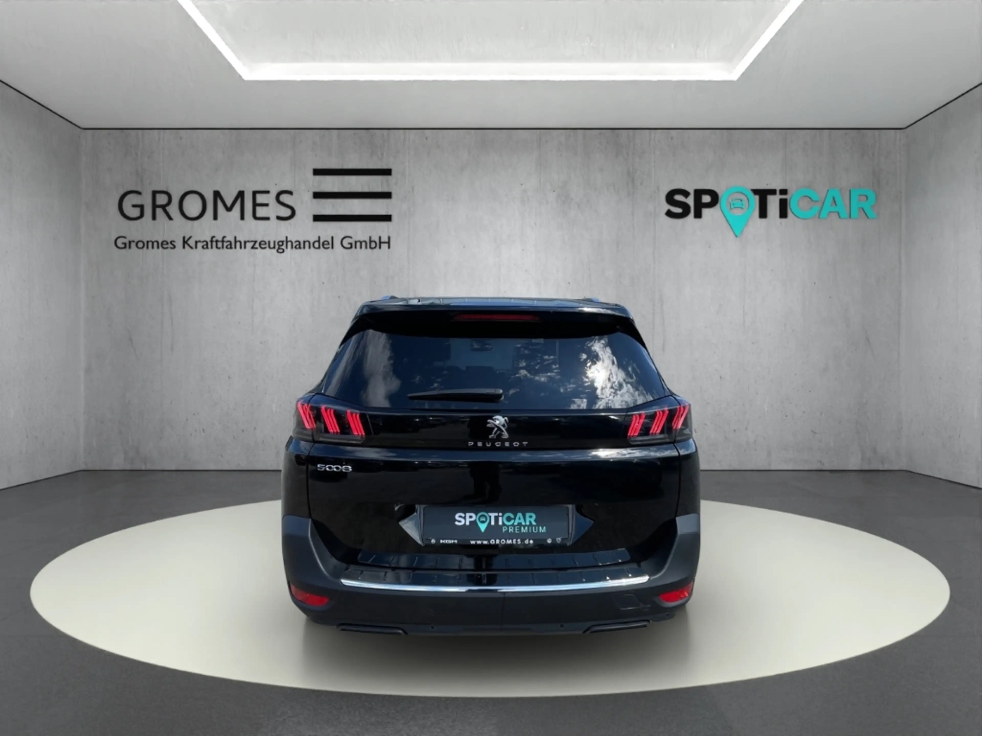 Peugeot 5008 Allure HYBRID 136 e-DSC6 7-Sitzer Kamera LED CarPl — photo 4