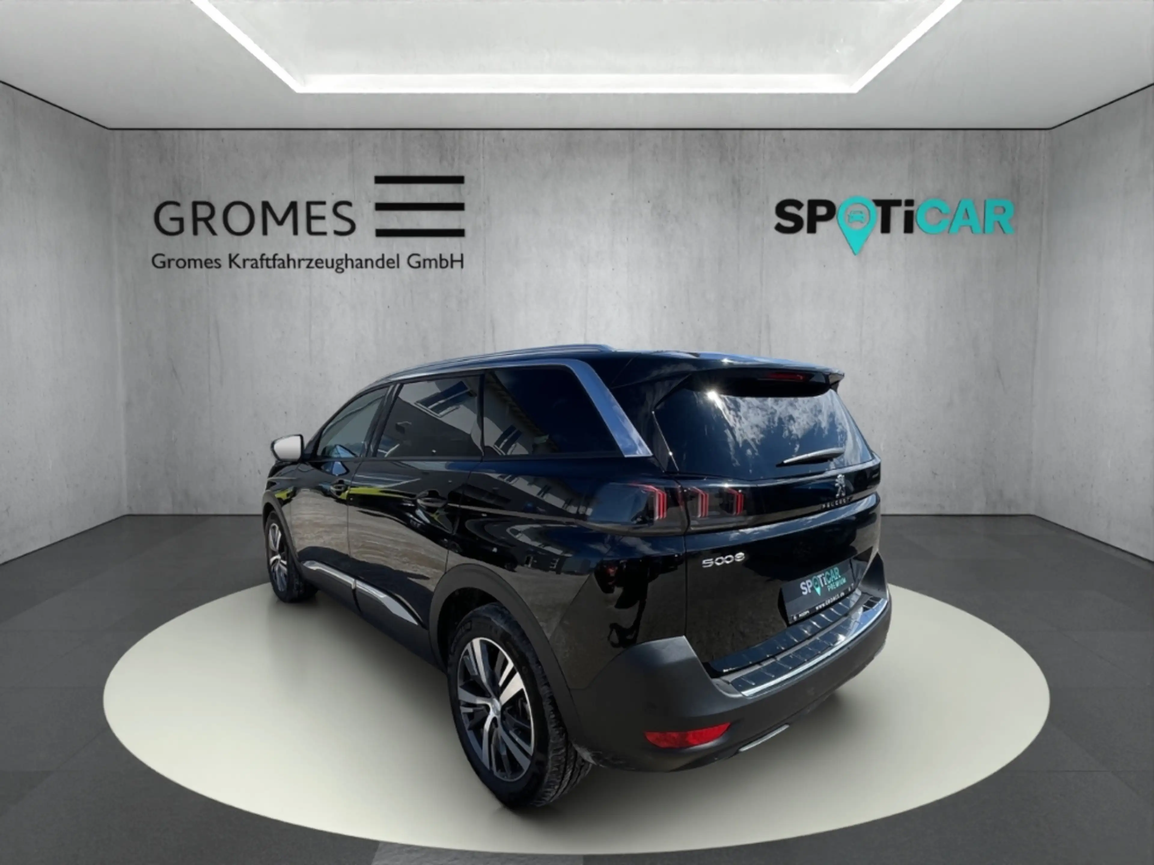 Peugeot 5008 Allure HYBRID 136 e-DSC6 7-Sitzer Kamera LED CarPl — photo 5