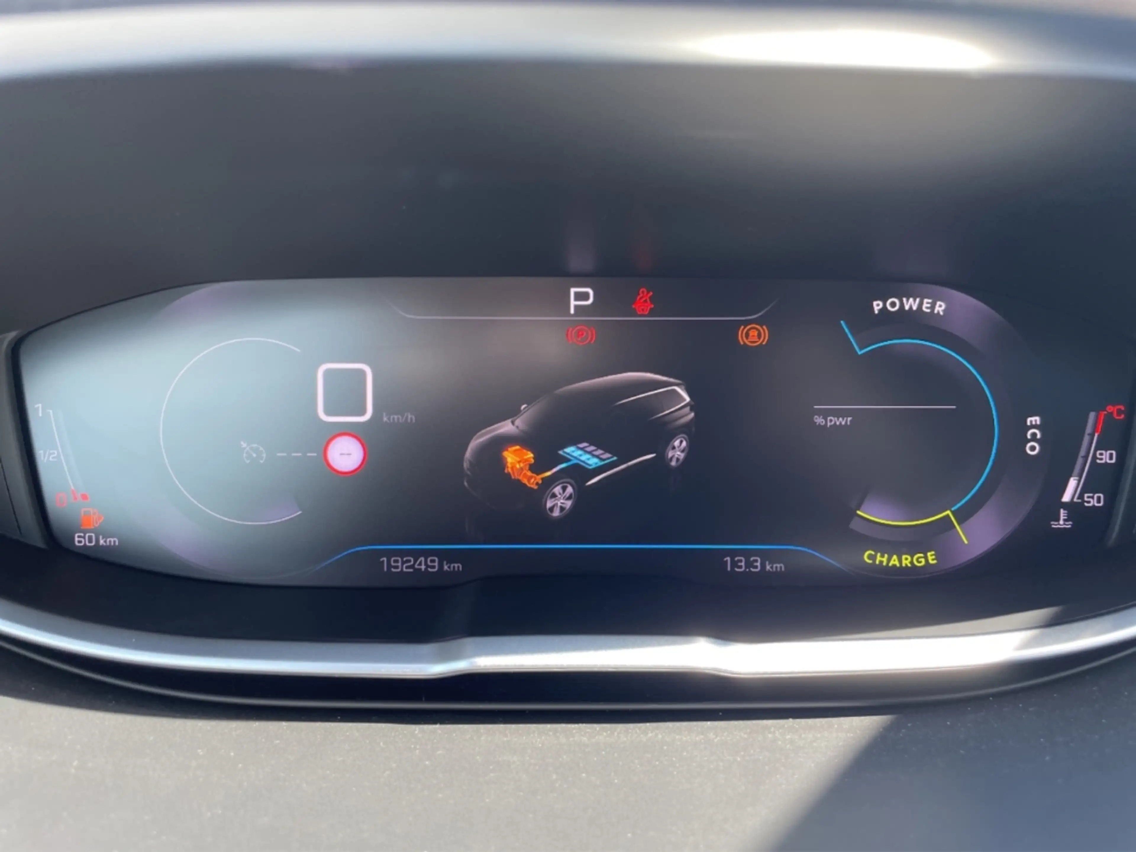 Peugeot 5008 Allure HYBRID 136 e-DSC6 7-Sitzer Kamera LED CarPl — photo 15