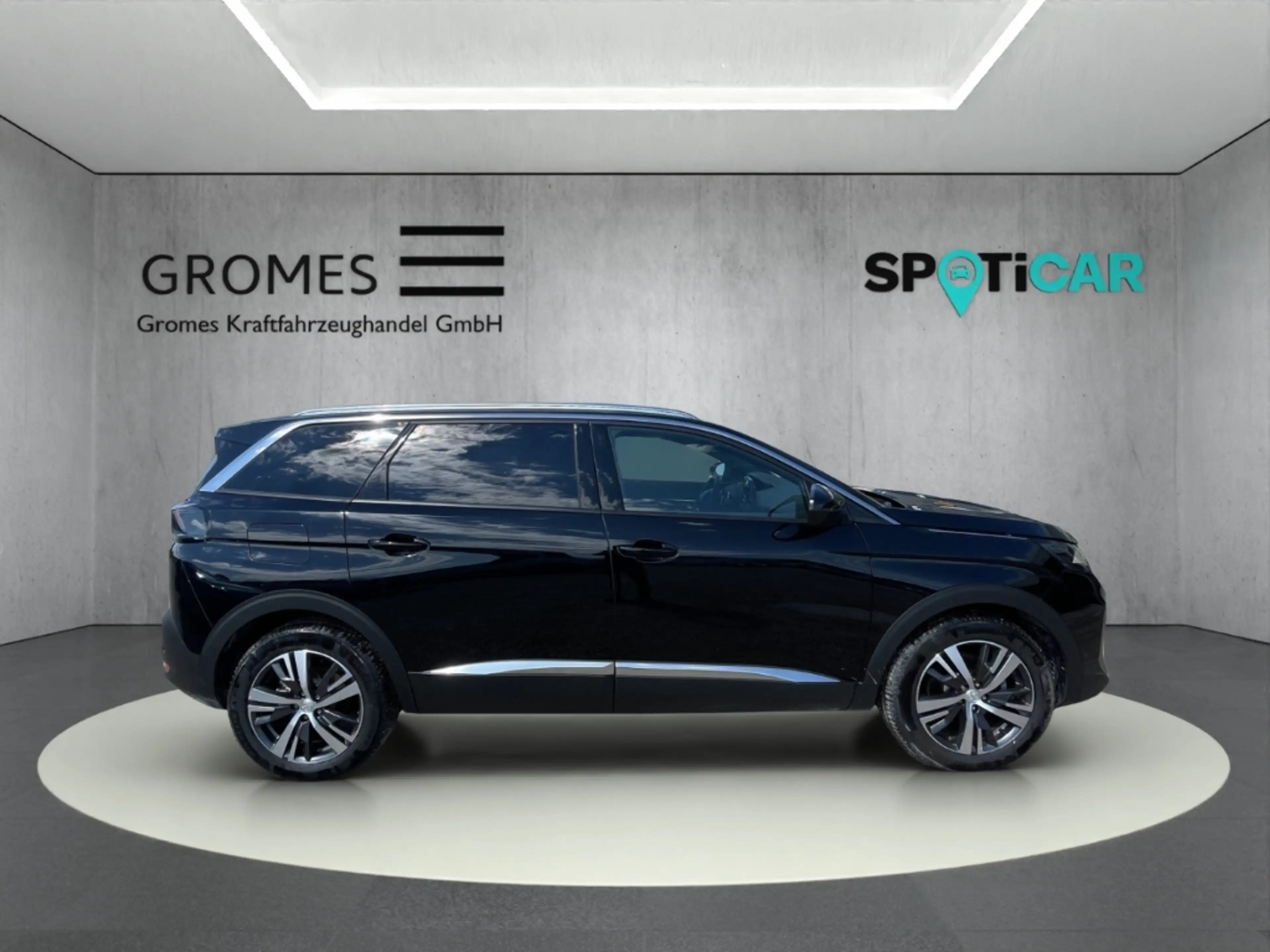 Peugeot 5008 Allure HYBRID 136 e-DSC6 7-Sitzer Kamera LED CarPl — photo 2