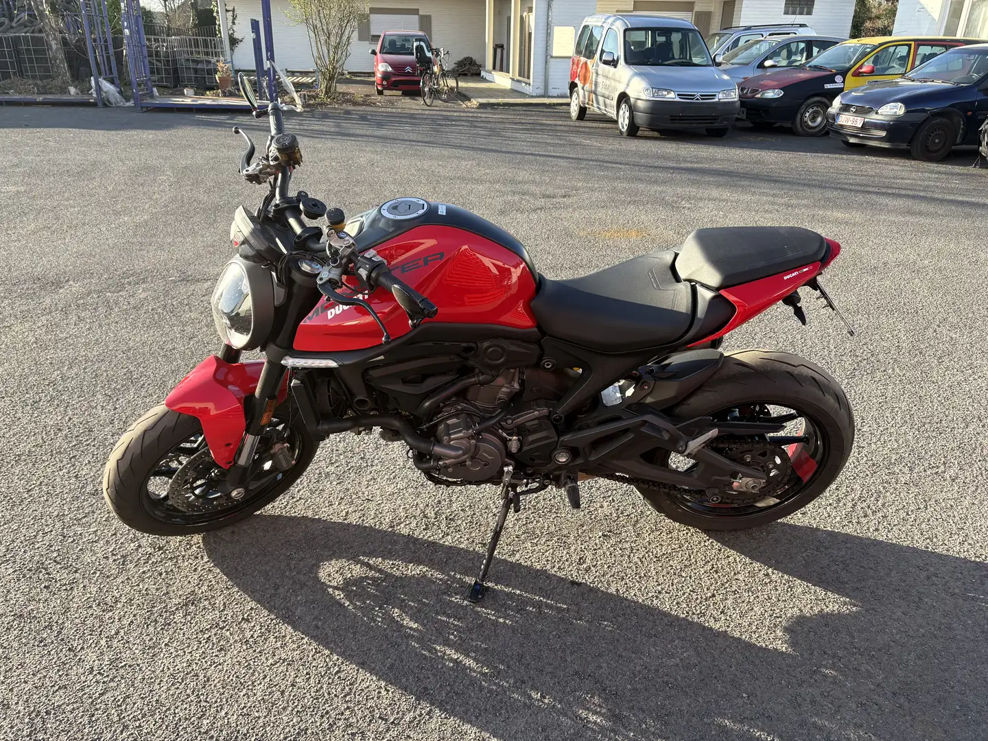 Ducati Monster 937 - 1