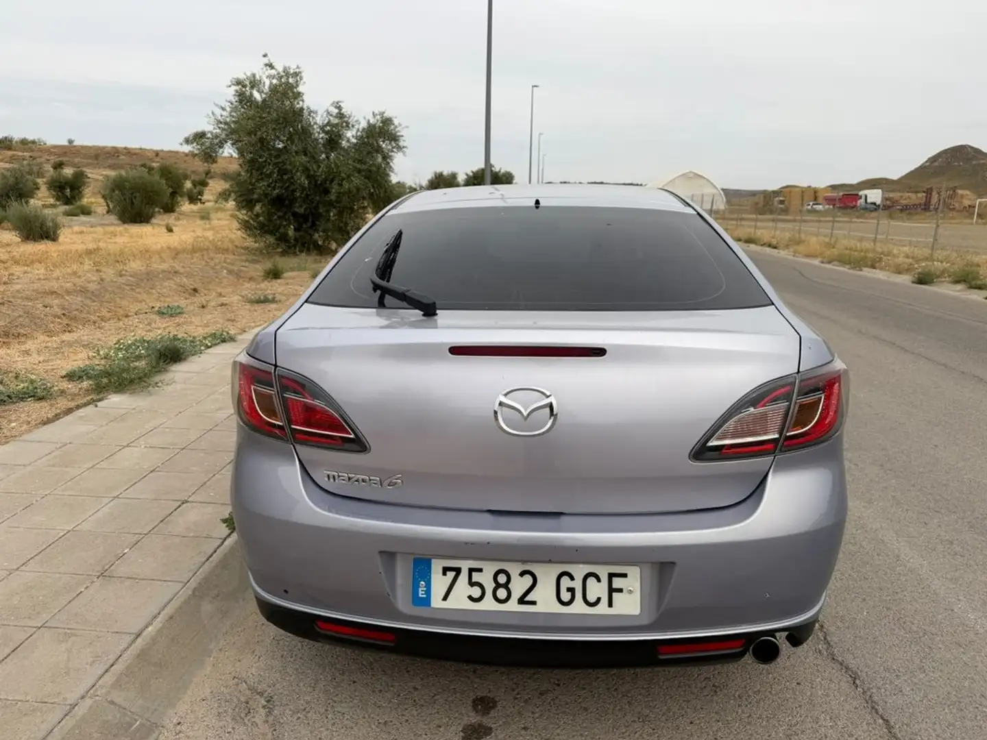 Mazda 6 2.0CRTD Active Gris - 2